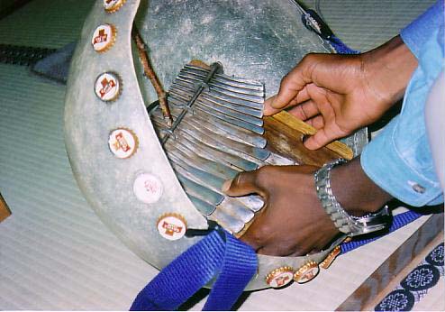 ���r���B