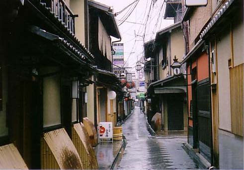 �J�̒��A��l���B